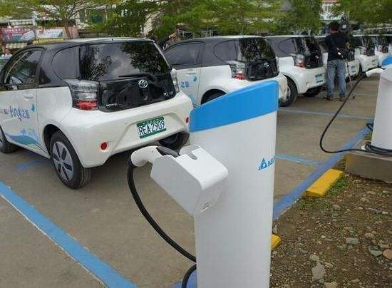 2040年全球電動(dòng)汽車(chē)將達(dá)5億輛 但充電樁還存巨大缺口